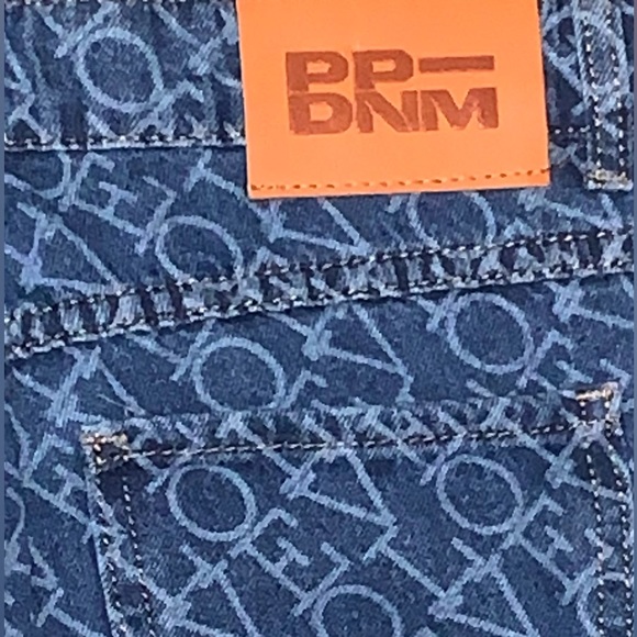 • Princess Polly “ LOVE” Straight Leg Denim • - Picture 3 of 4